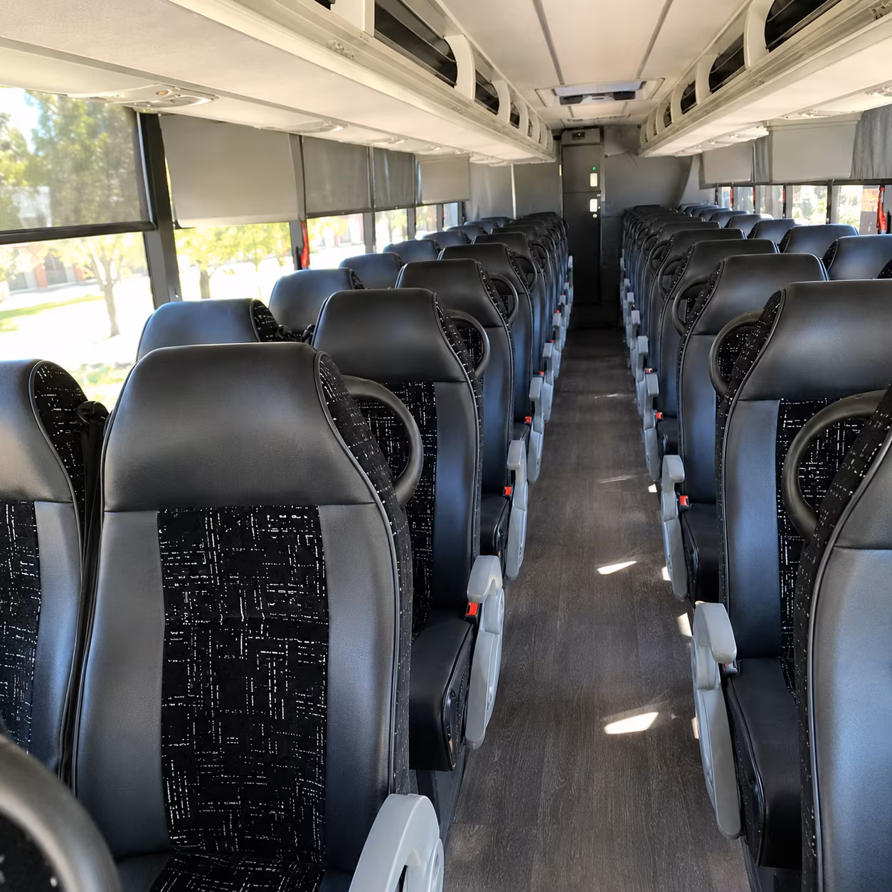 charter buses for modesto concerts and festival events