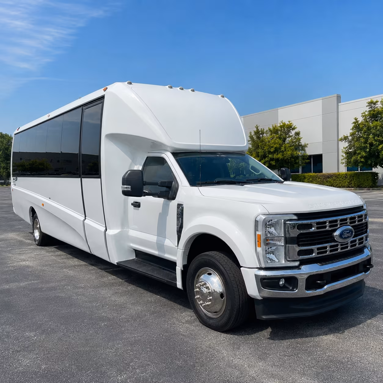 corporate airport transfer buses to modesto city county airport and beyond