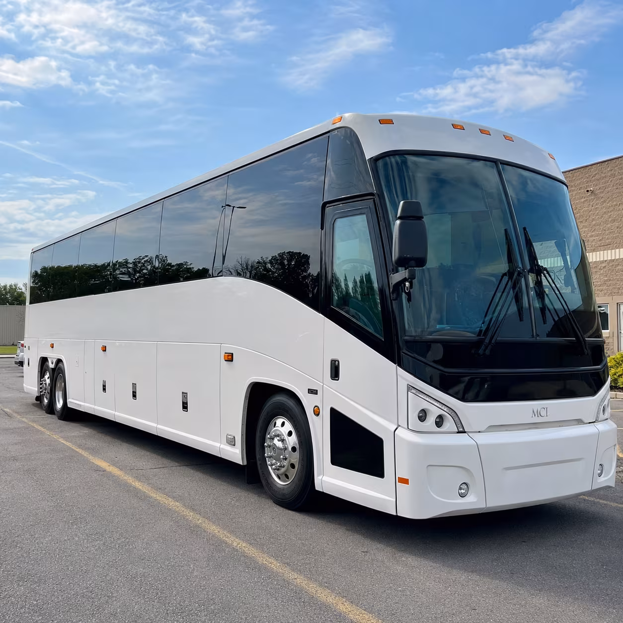corporate and employee airport shuttle service in modesto