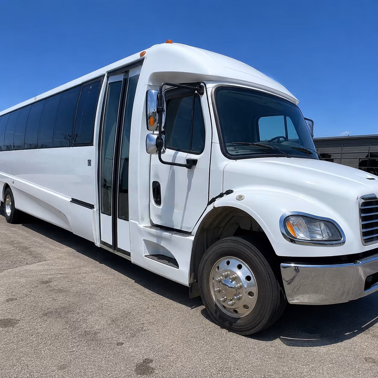 winery tour buses across the northern san joaquin valley